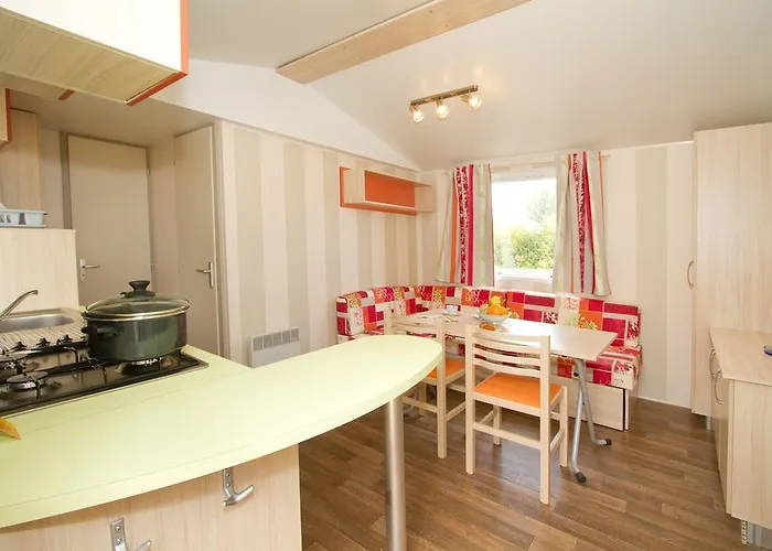 Village Les Abricotiers