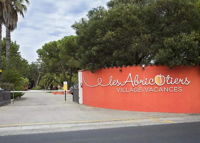 Campeggio Village Les Abricotiers 2*