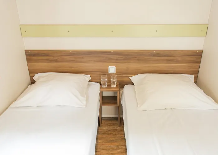 Village Les Abricotiers 2*