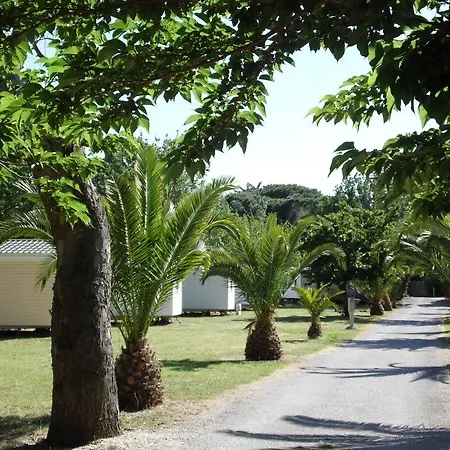 Village Les Abricotiers 2* Перпиньан