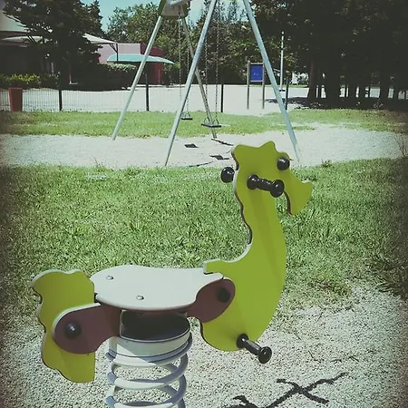 Camping Village Les Abricotiers 2*