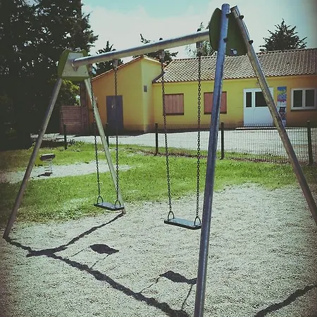 Campingplads Village Les Abricotiers 2*