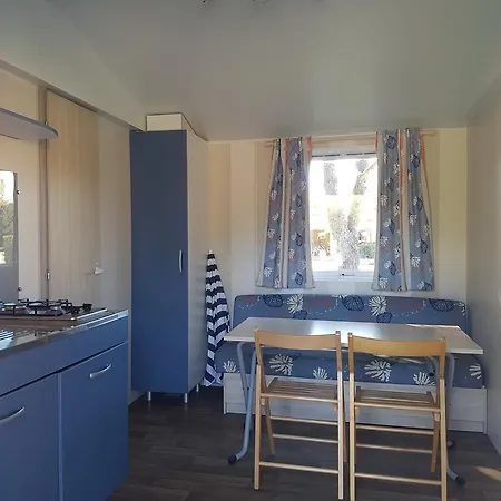 Village Les Abricotiers 2* Perpignan