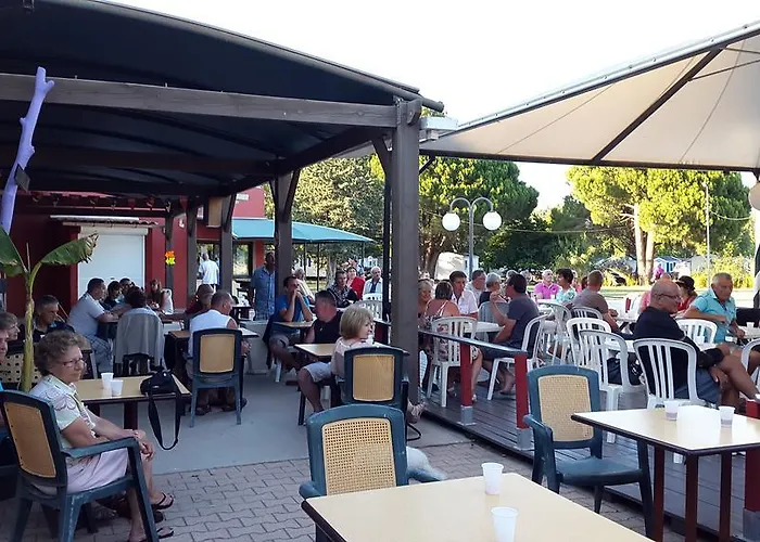 Village Les Abricotiers 2*