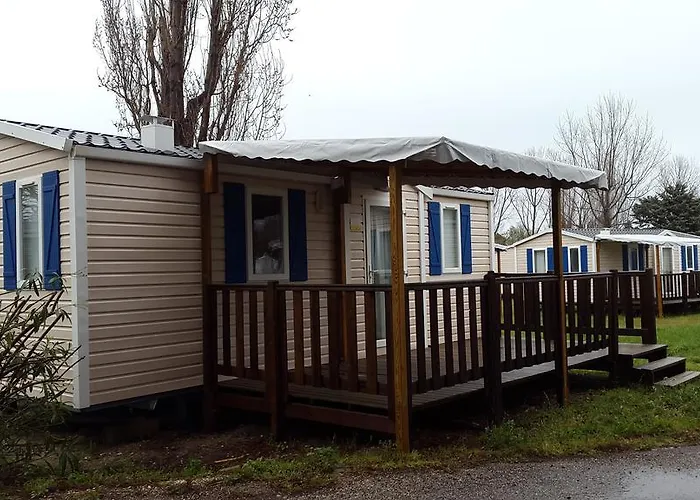 Village Les Abricotiers