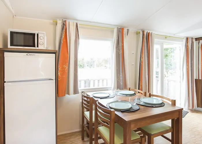 Village Les Abricotiers 2* Perpignan