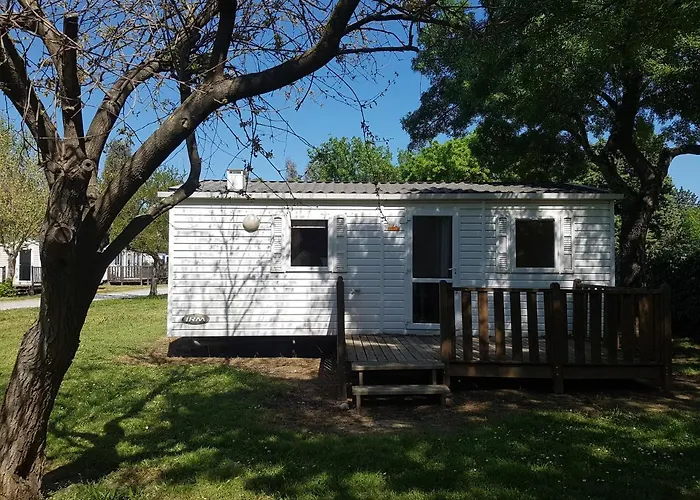 Village Les Abricotiers